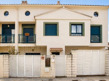 Adosado con piscina en venta en Benipeixcar - El Raval
