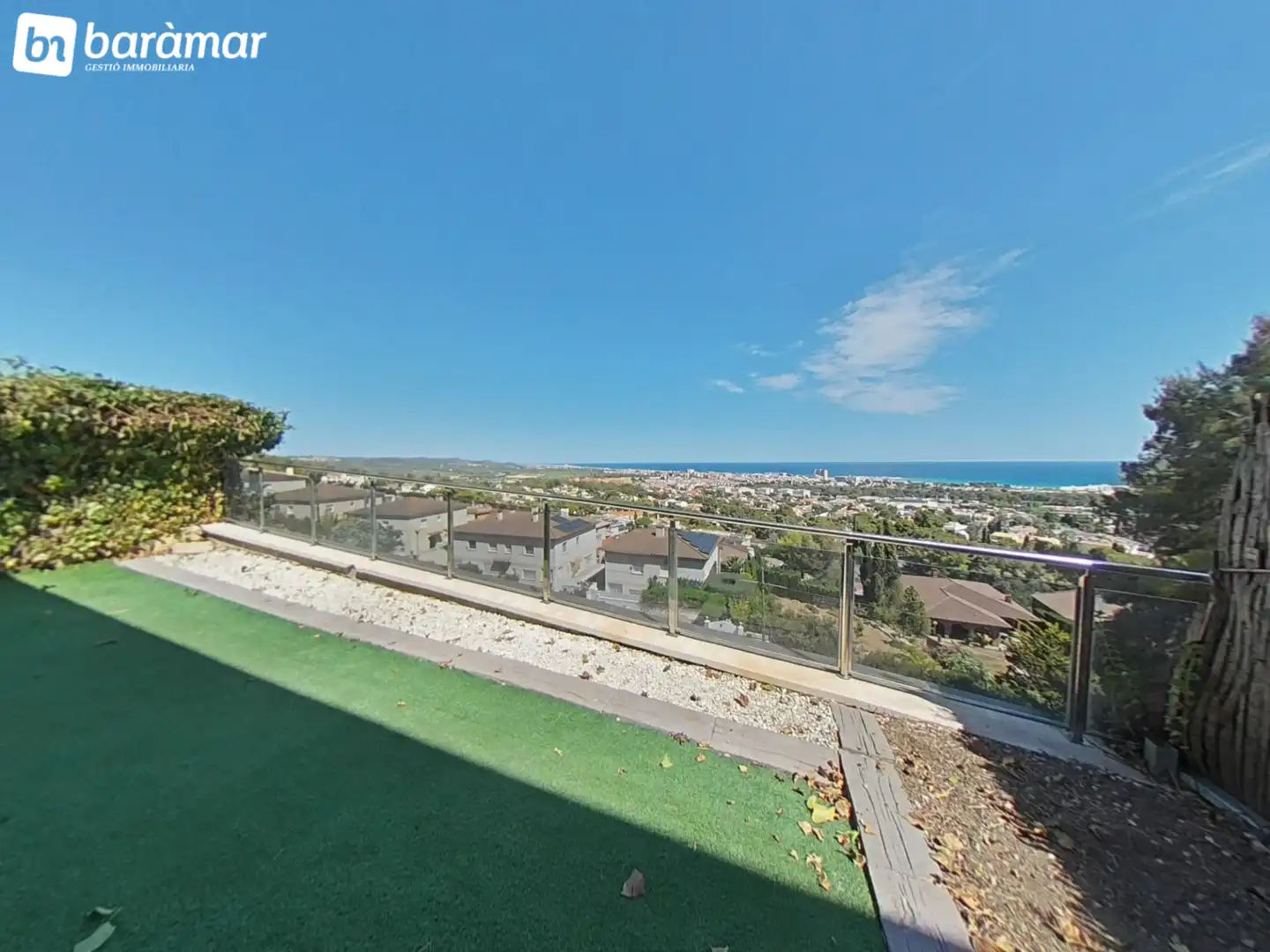Vista exterior de Casa adosada en venta en El Vendrell con Aire acondicionado, Calefacción y Jardín privado