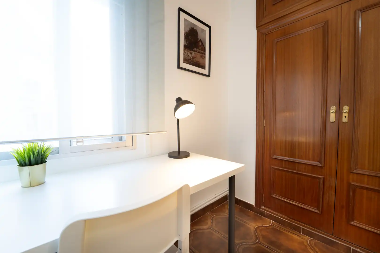 Room in Avenida del Cardenal Herrera Oria, 248, Peñagrande