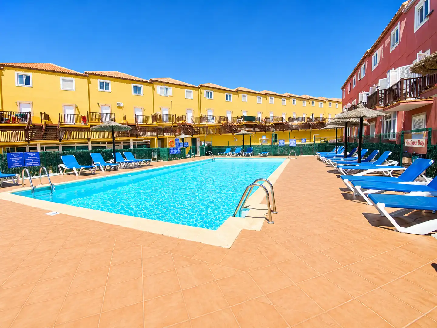 Swimming pool of Apartments for sale in Antigua  with Air Conditioner, Furnished and Community pool