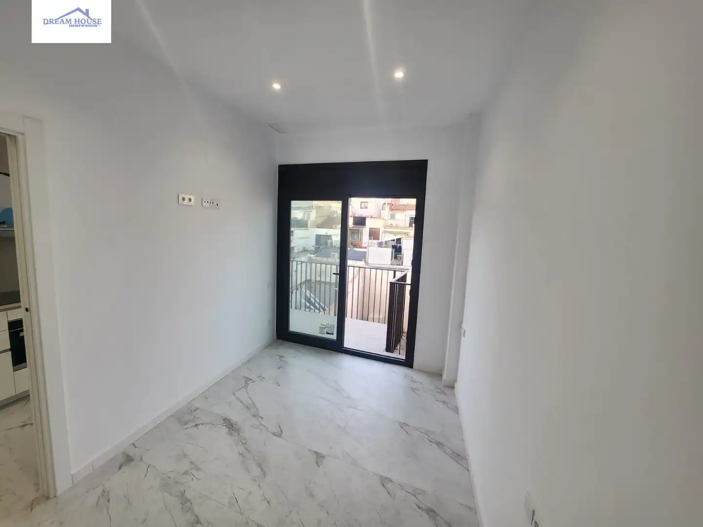 Habitación de Apartamento en venta en Mataró con Aire acondicionado, Calefacción y Balcón