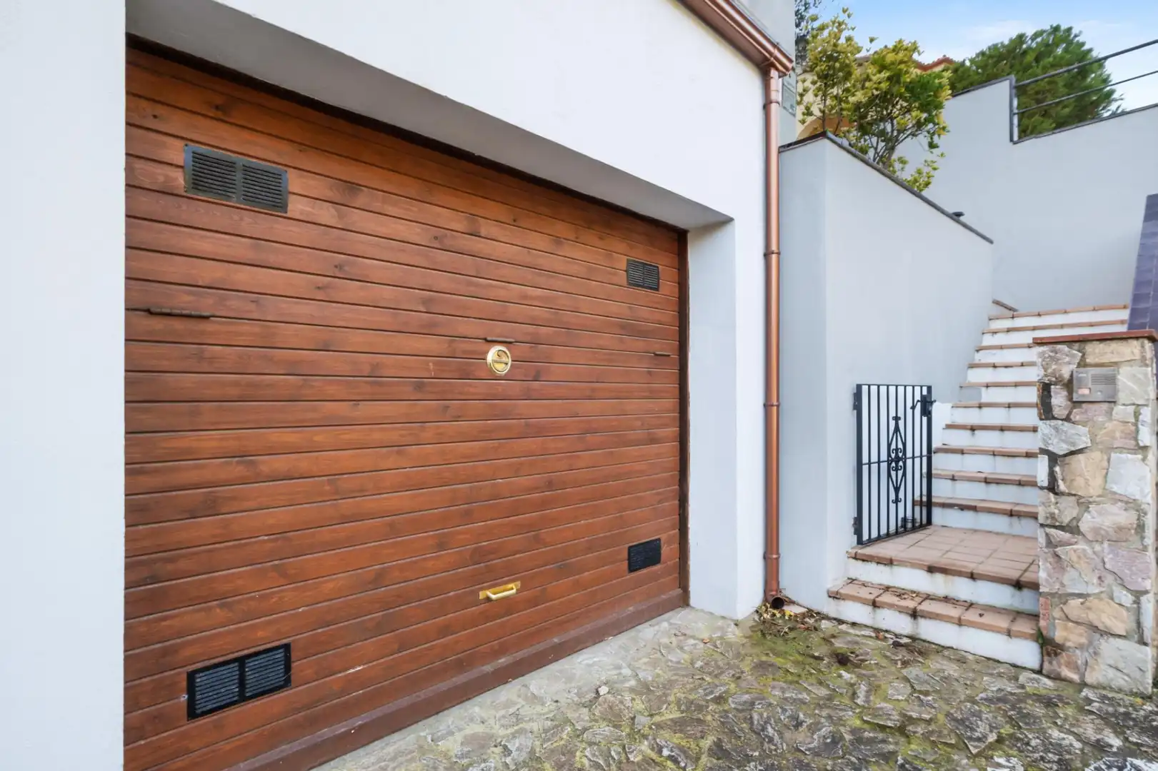 Vista exterior de Casa adosada en venta en Begur con Terraza, Amueblado y Jacuzzi