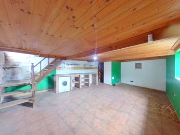 Bureau à vendre à Pria,La