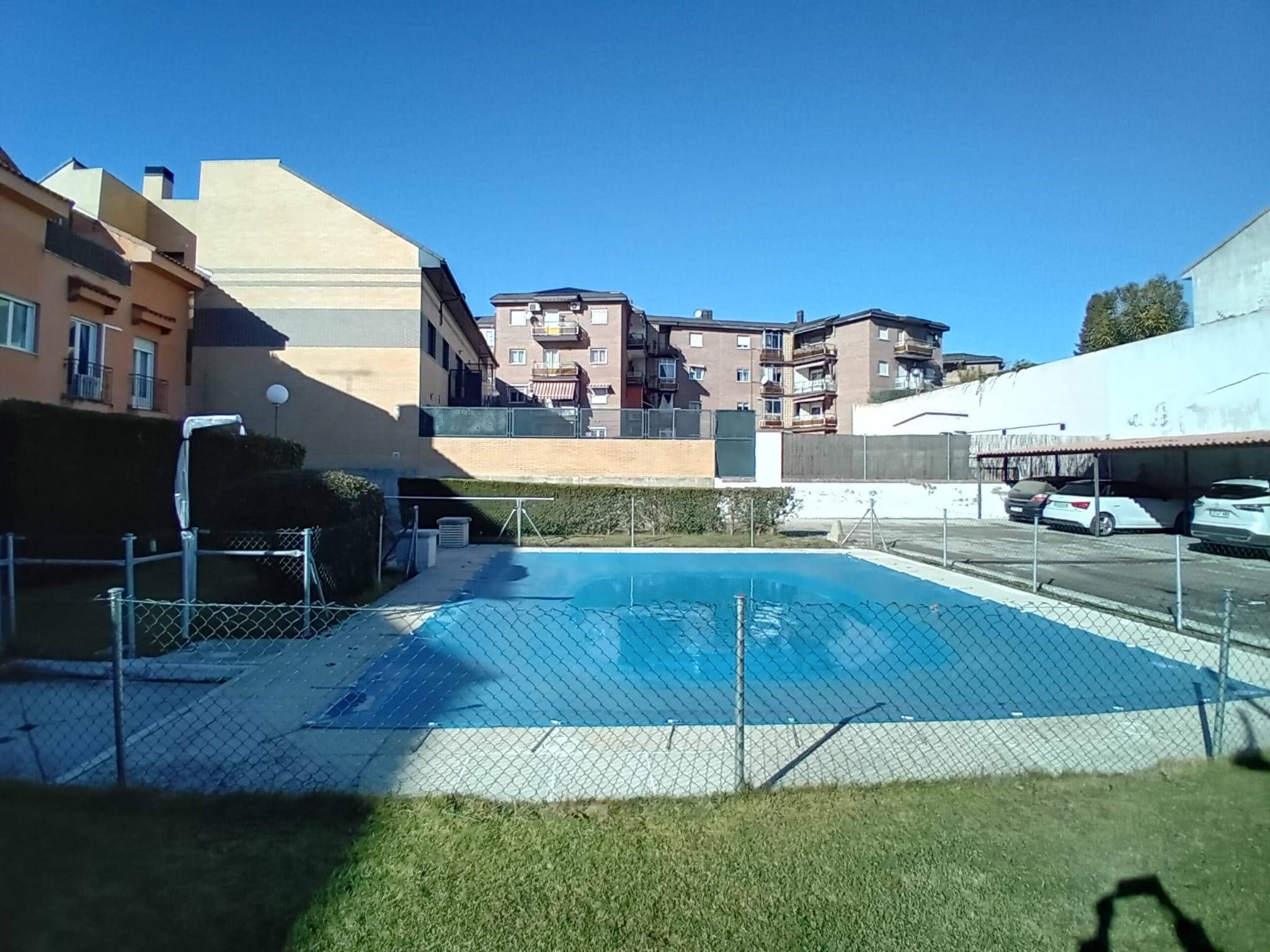 Piscina de Piso en venta en San Agustín del Guadalix con Calefacción, Jardín privado y Terraza