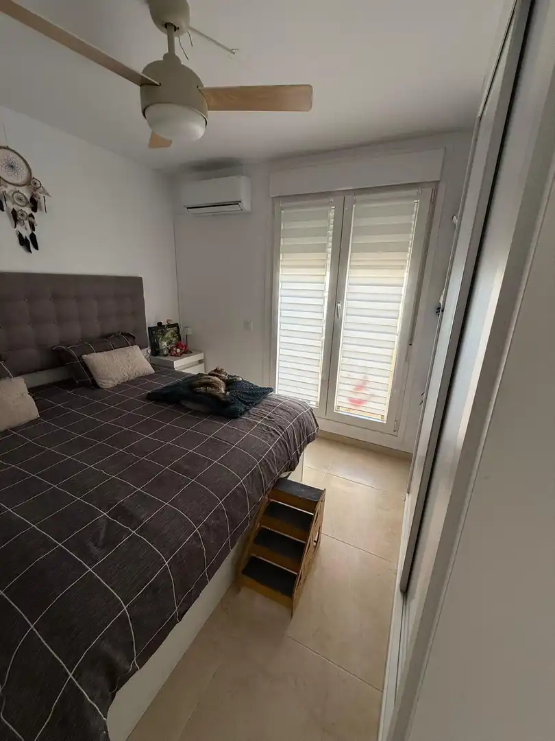 Dormitori de Apartament en venda en Alicante / Alacant amb Aire condicionat i Terrassa