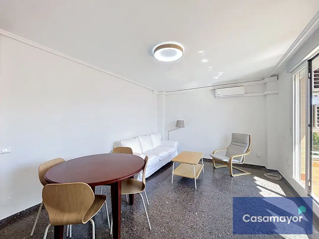 Sala de estar de Ático de alquiler en Alicante / Alacant con Aire acondicionado, Terraza y Balcón