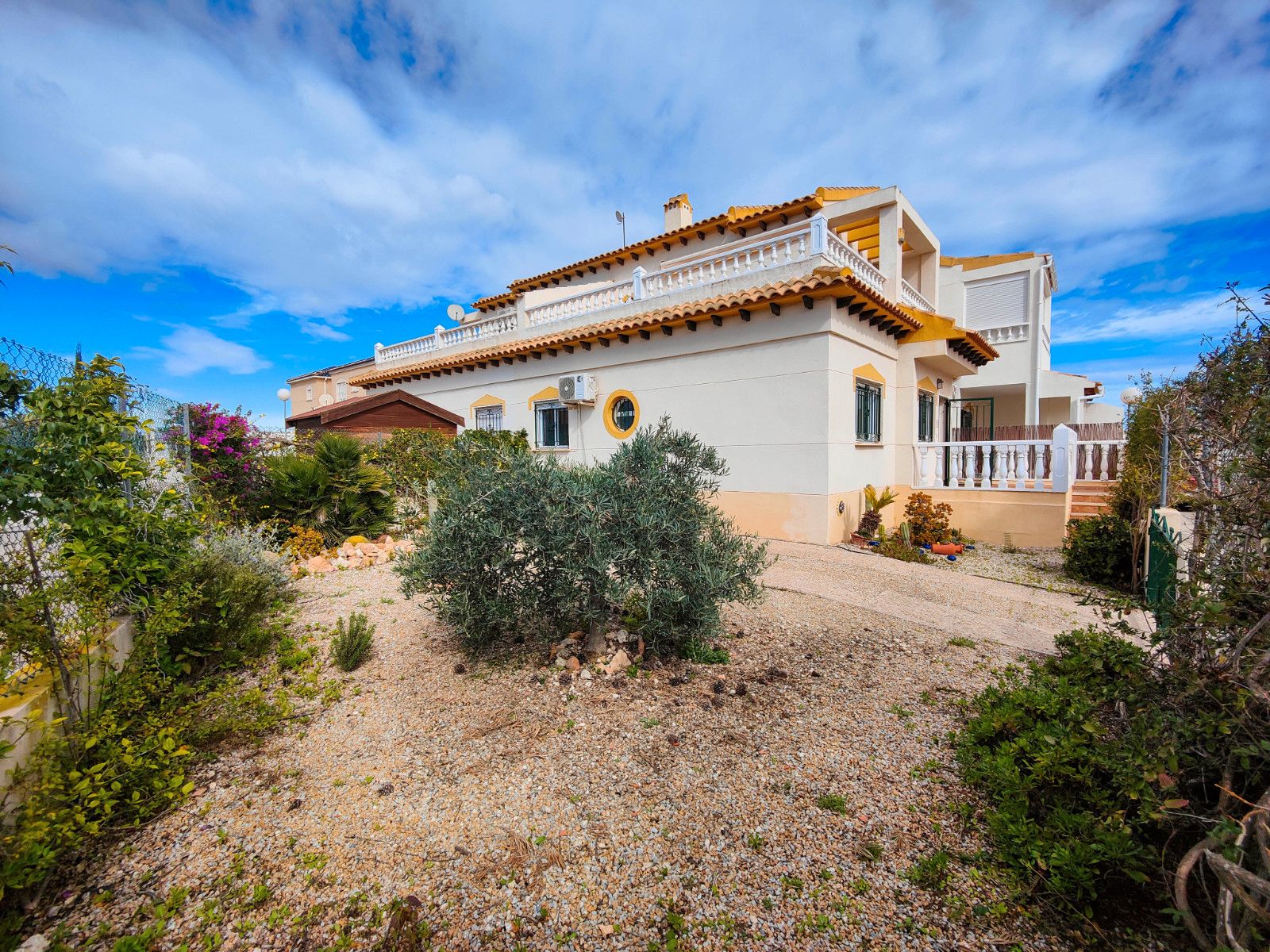 Garden of Single-family semi-detached for sale in Orihuela  with Air Conditioner, Private garden and Terrace