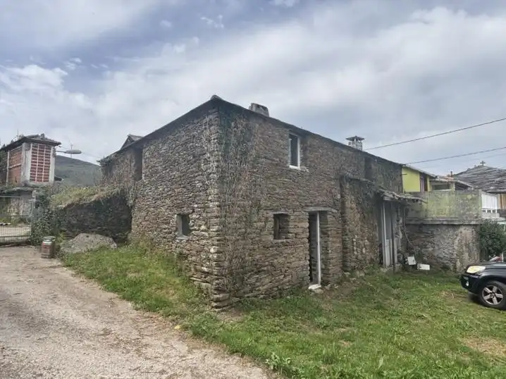 Vista exterior de Finca rústica en venda en Mañón amb Jardí privat i Traster