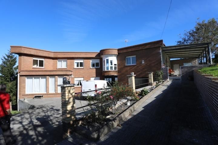 Exterior view of House or chalet for sale in Gijón   with Heating and Private garden