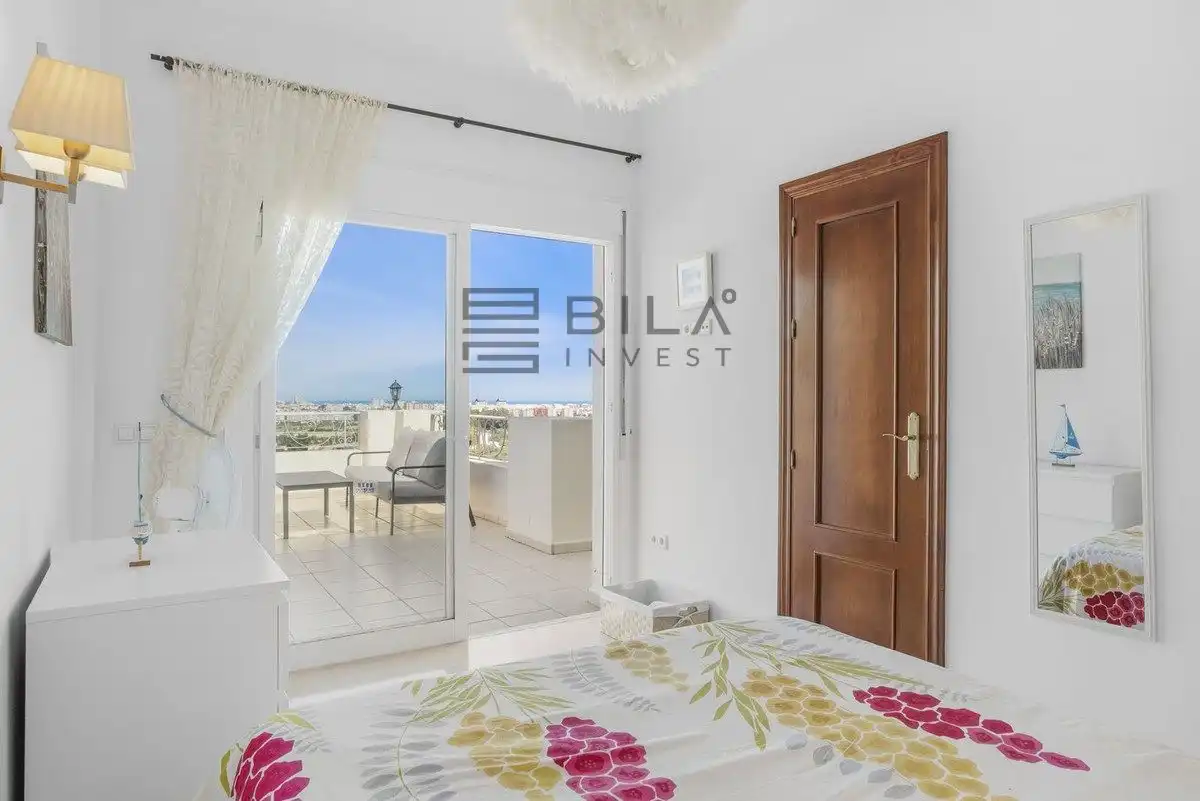 Chalet con piscina en venta en Cerros del Aguila, imagen 26