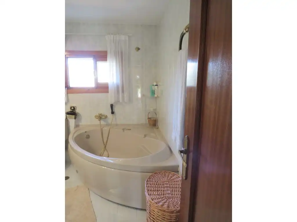 Bathroom of Houses for sale in Algete