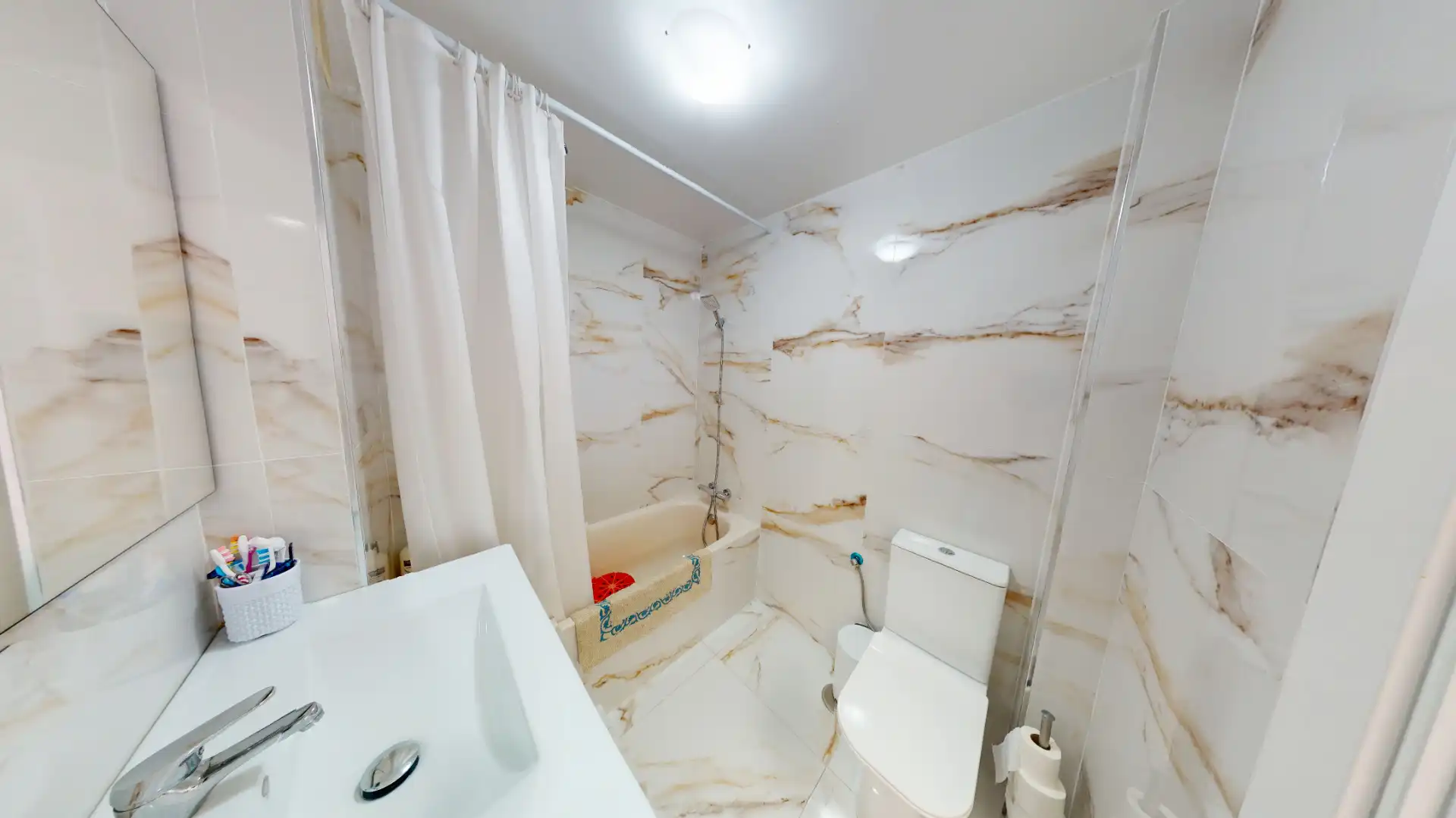 Baño de Piso en venta en Torrevieja con Aire acondicionado, Calefacción y Terraza