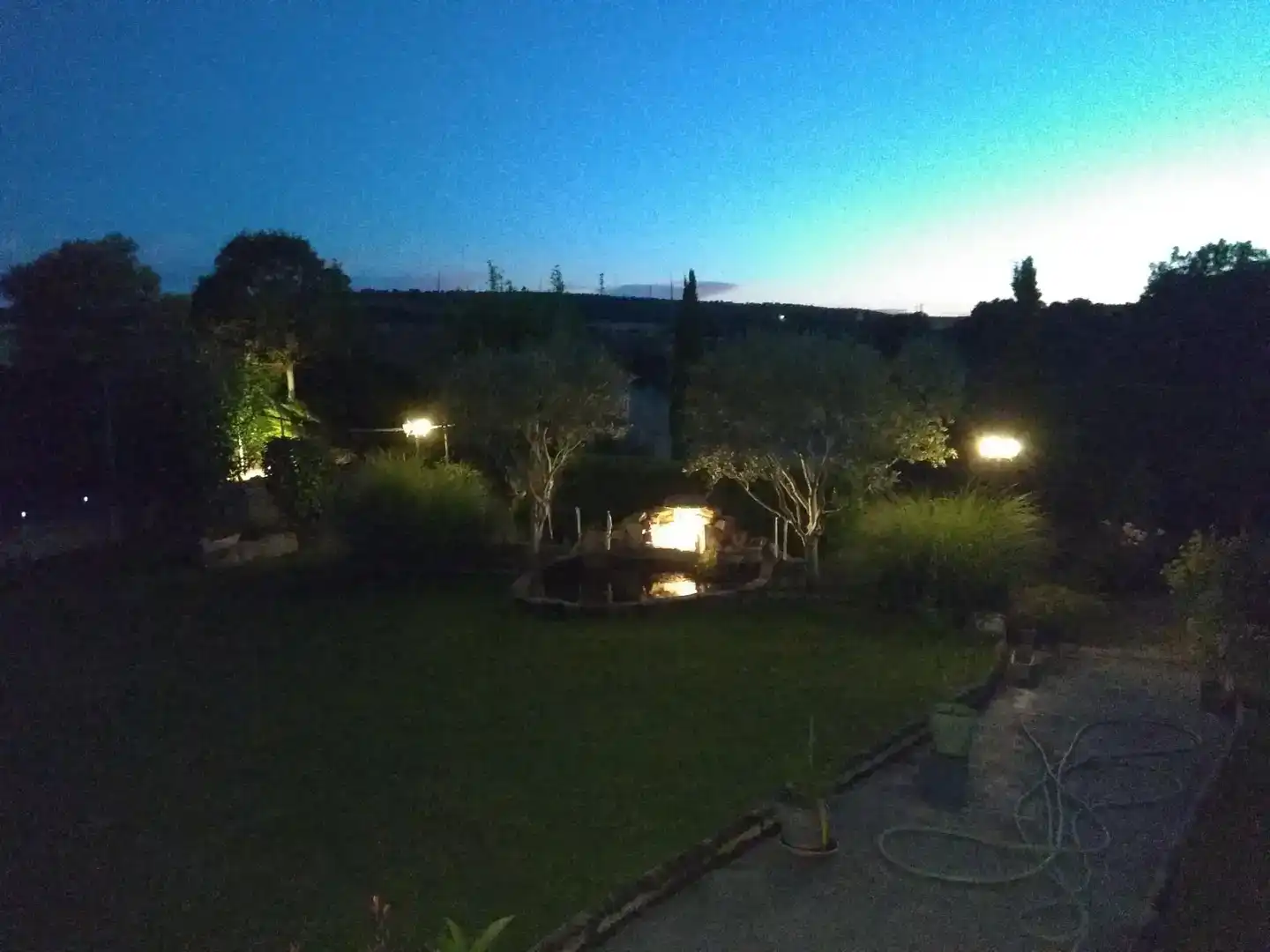 Jardí de Casa o xalet en venda en San Cebrián de Castro amb Jardí privat, Traster i Moblat