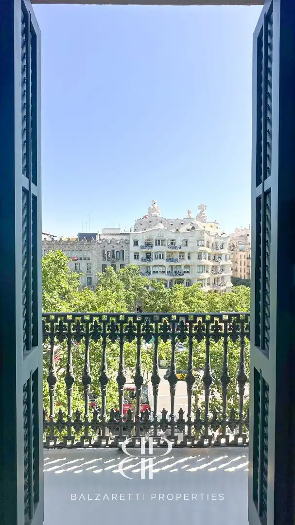 Außenansicht von Wohnung zur Miete in Barcelona mit Klimaanlage, Heizung und Parkett
