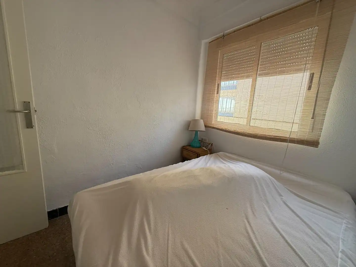 Habitación de Apartamento en venta en Tavernes de la Valldigna con Terraza, Trastero y Amueblado