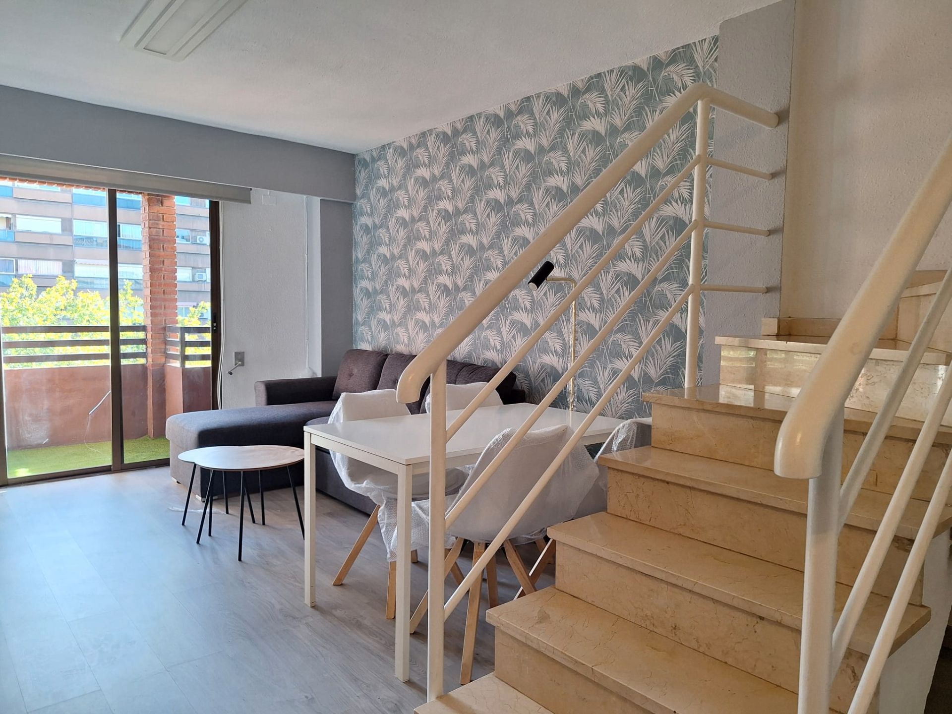 Sala de estar de Piso de alquiler en  Valencia Capital con Aire acondicionado, Calefacción y Amueblado