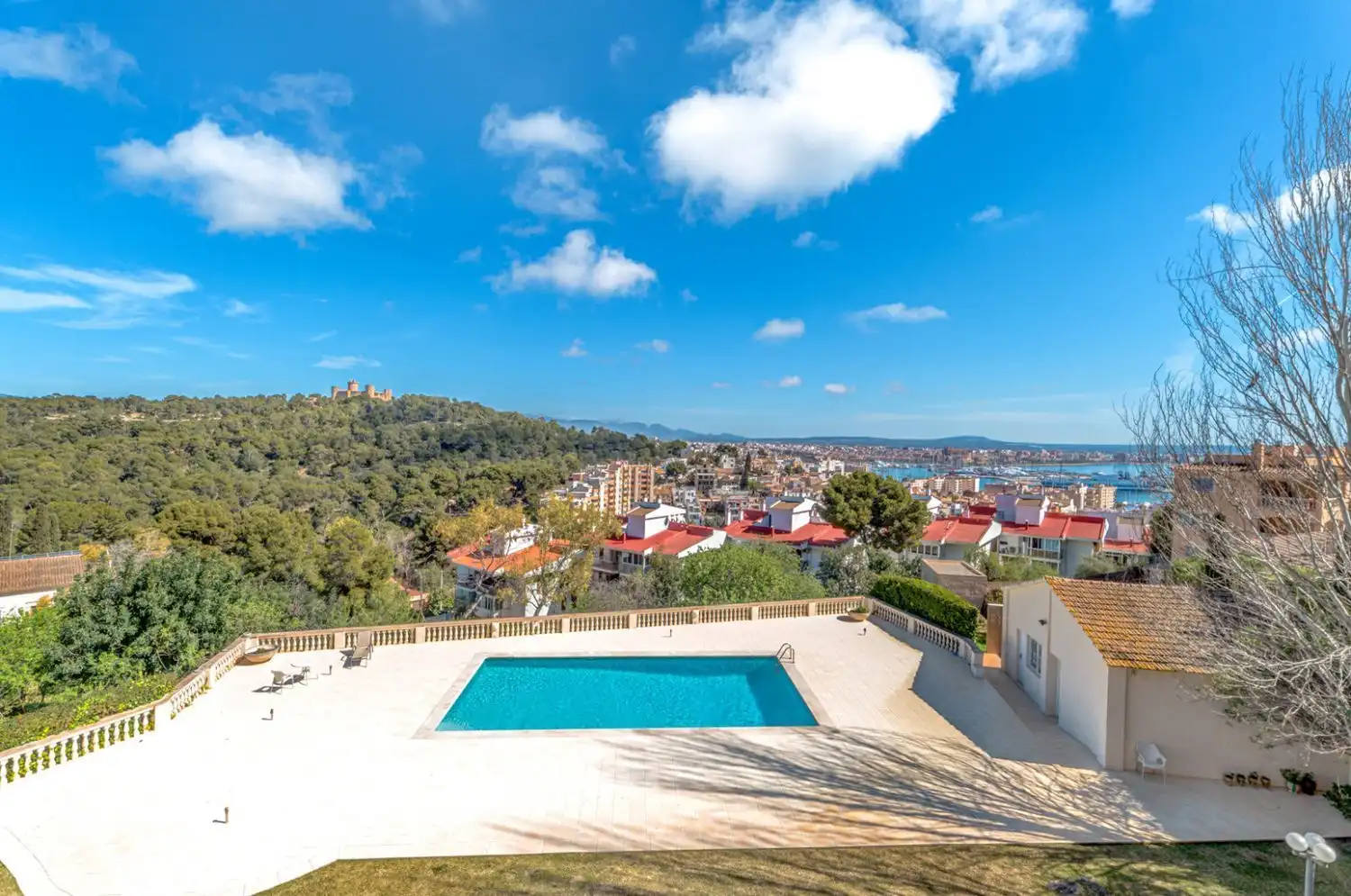 Swimming pool of Flat for sale in  Palma de Mallorca  with Air Conditioner, Private garden and Parquet flooring