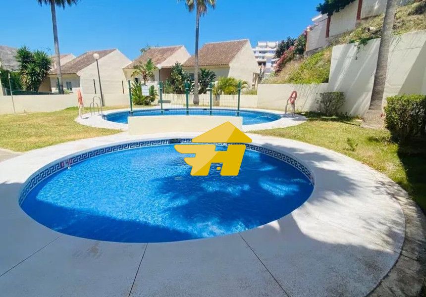 Exterior view of Flat to rent in Málaga Capital  with Air Conditioner, Private garden and Swimming Pool