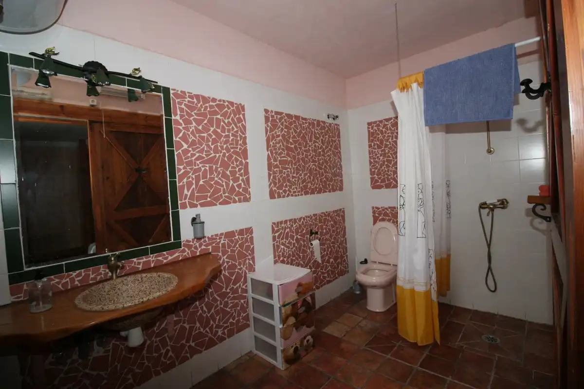 Badezimmer von Country house zum Verkauf in Arenas de San Pedro mit Heizung, Privatgarten und Terrasse