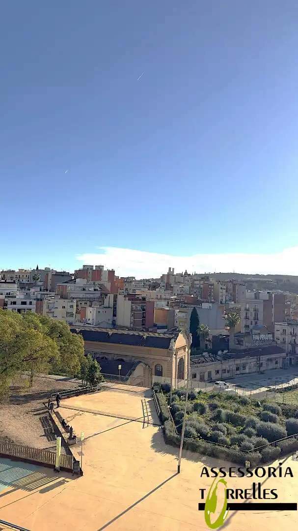 Vista exterior de Pis en venda en Barcelona amb Aire condicionat