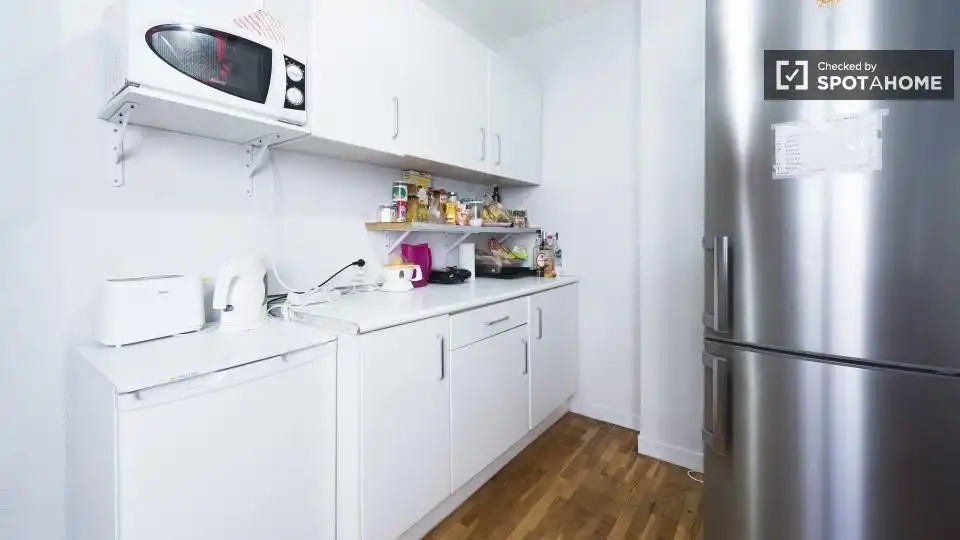 Kitchen of Flat for rent in Madrid  with Air Conditioner, Heating and Furnished