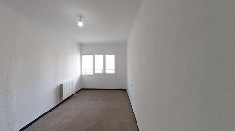 Foto 5 de Piso en venta en C/ Monturiol, Les Torres, Rubí