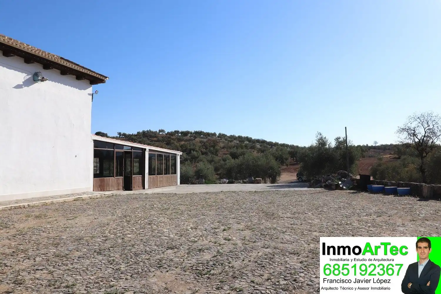 Vista exterior de Finca rústica en venda en Loja amb Jardí privat, Terrassa i Traster