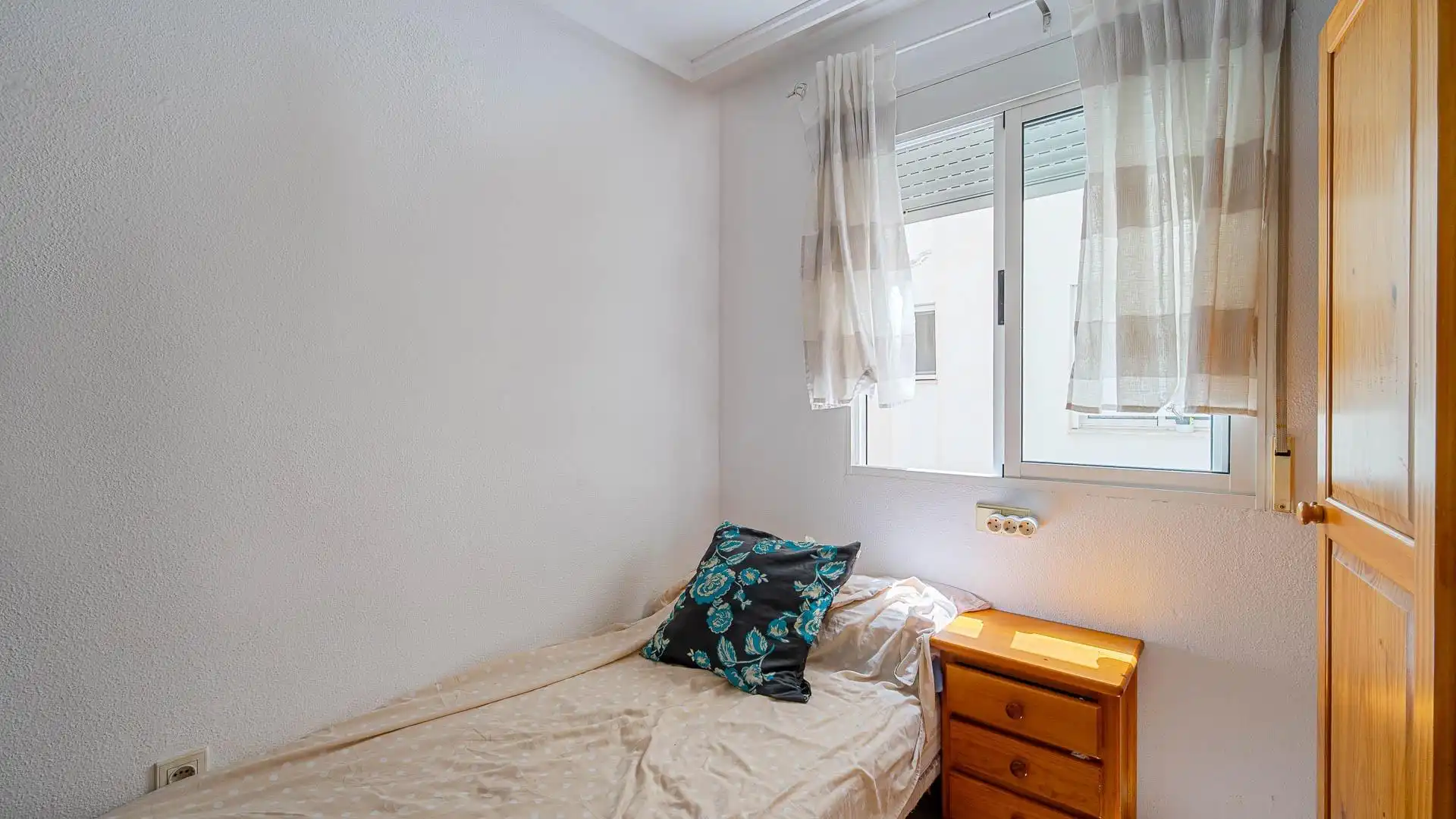 Schlafzimmer von Wohnungen zum Verkauf in Torrevieja mit Terrasse, Möbliert und Gemeinschaftspool