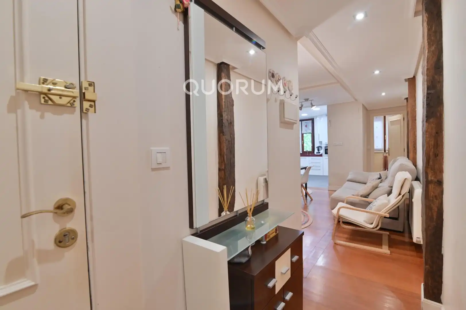 Piso en venta en Bilbao  con Aire acondicionado, Calefacción y Balcón