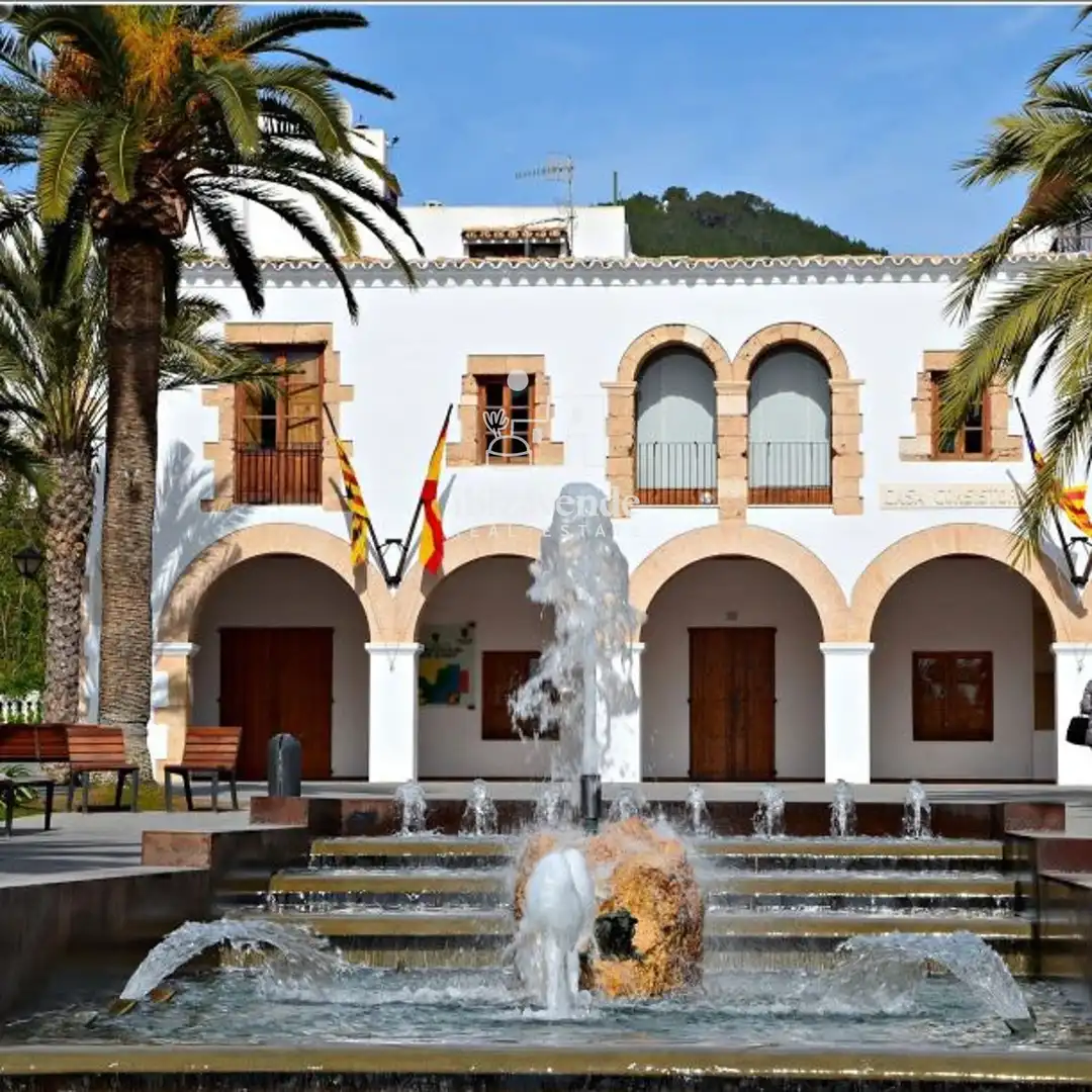Außenansicht von Wohnung zur Miete in Santa Eulària des Riu mit Klimaanlage, Terrasse und Möbliert