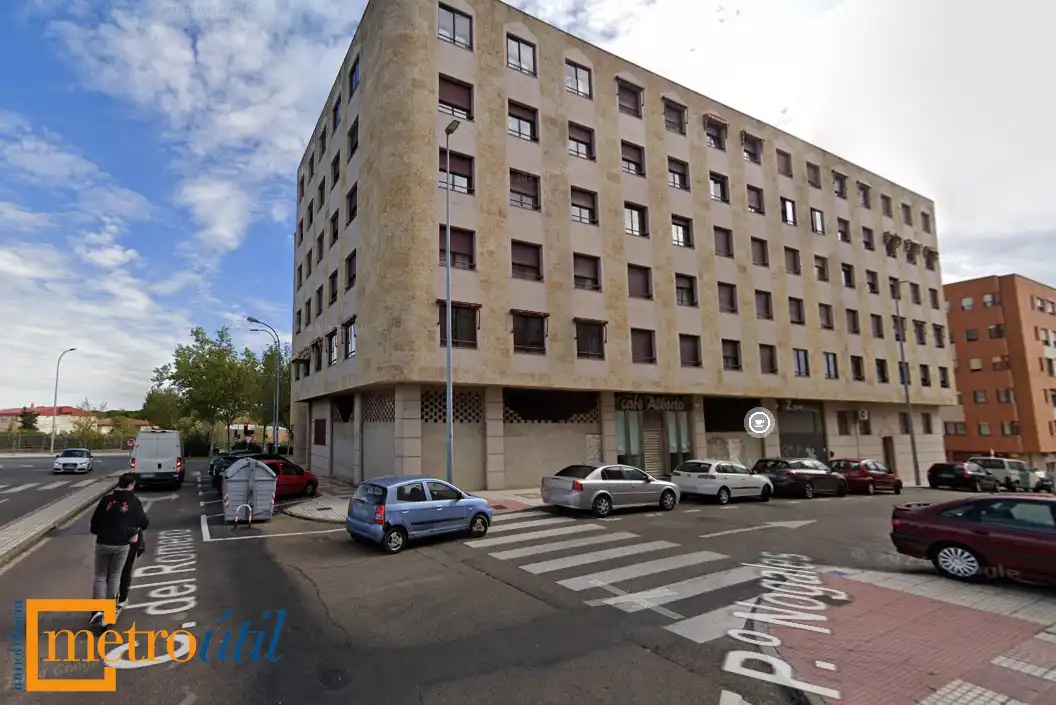 Außenansicht von Wohnung zum Verkauf in Salamanca mit Klimaanlage, Heizung und Parkett