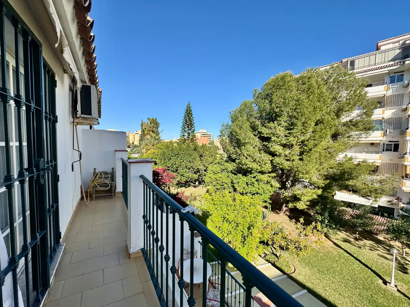 Terrace of Detached homes for sale in Fuengirola  with Air Conditioner, Heating and Private garden