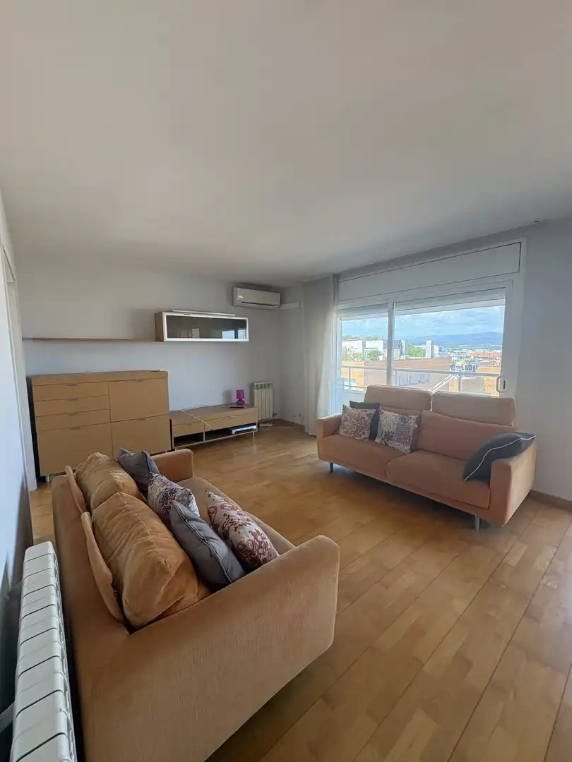 Flat for rent in DE LA CREU DE PALAU, Eixample Sud – Migdia