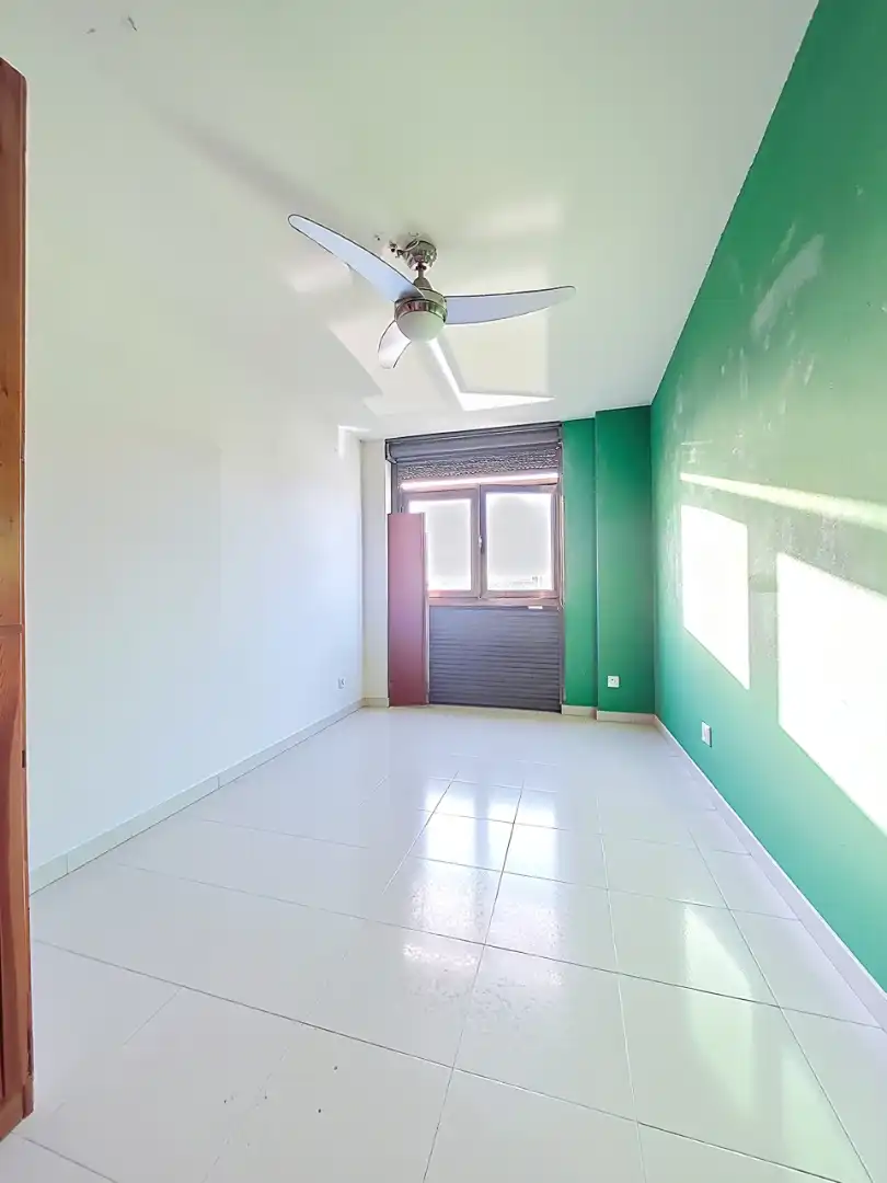 Schlafzimmer von Wohnung zum Verkauf in Silla mit Klimaanlage, Abstellraum und Balkon