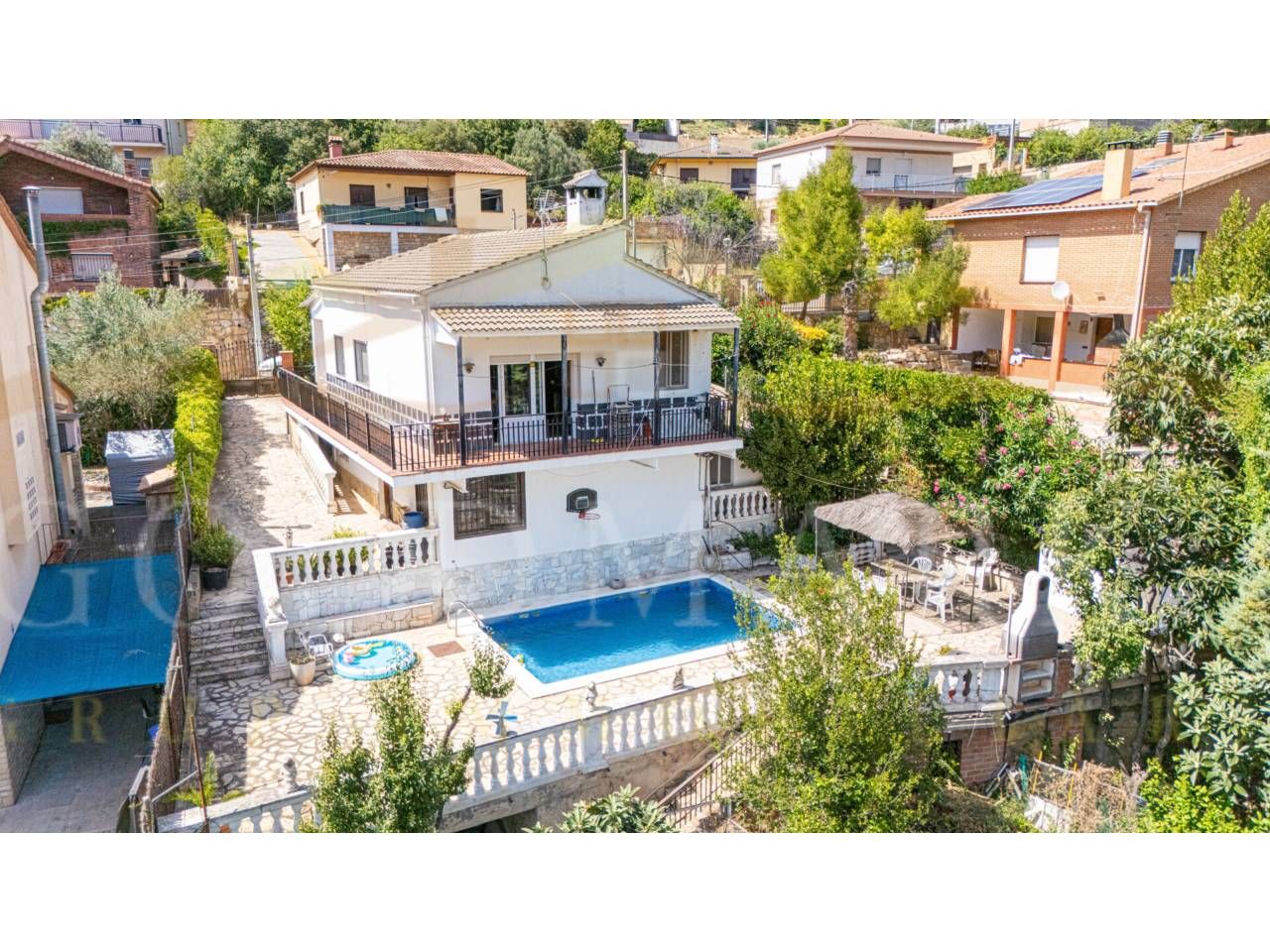 Vista exterior de Casa o xalet en venda en Corbera de Llobregat amb Calefacció, Jardí privat i Terrassa