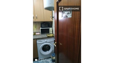 Foto 2 de Habitació a Peñamefecit - Avda Barcelona, Jaén Capital