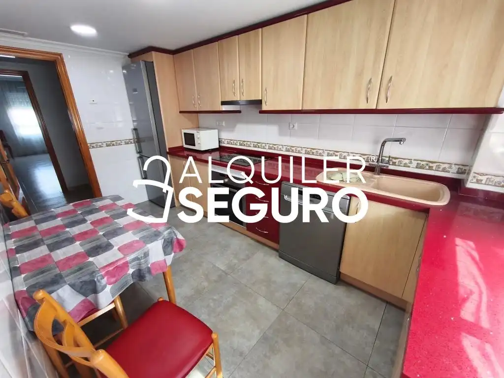 Wohnung zur Miete in General. Espartero, Ciudad Universitaria