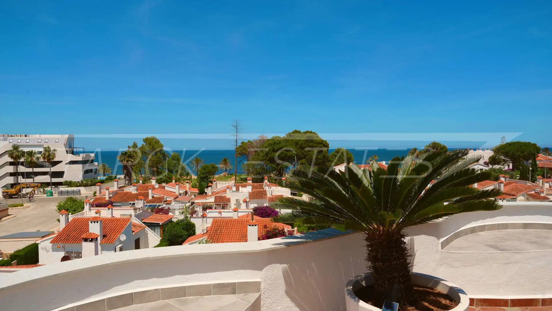 Terraza de Ático en venta en Dénia con Aire acondicionado, Jardín privado y Piscina