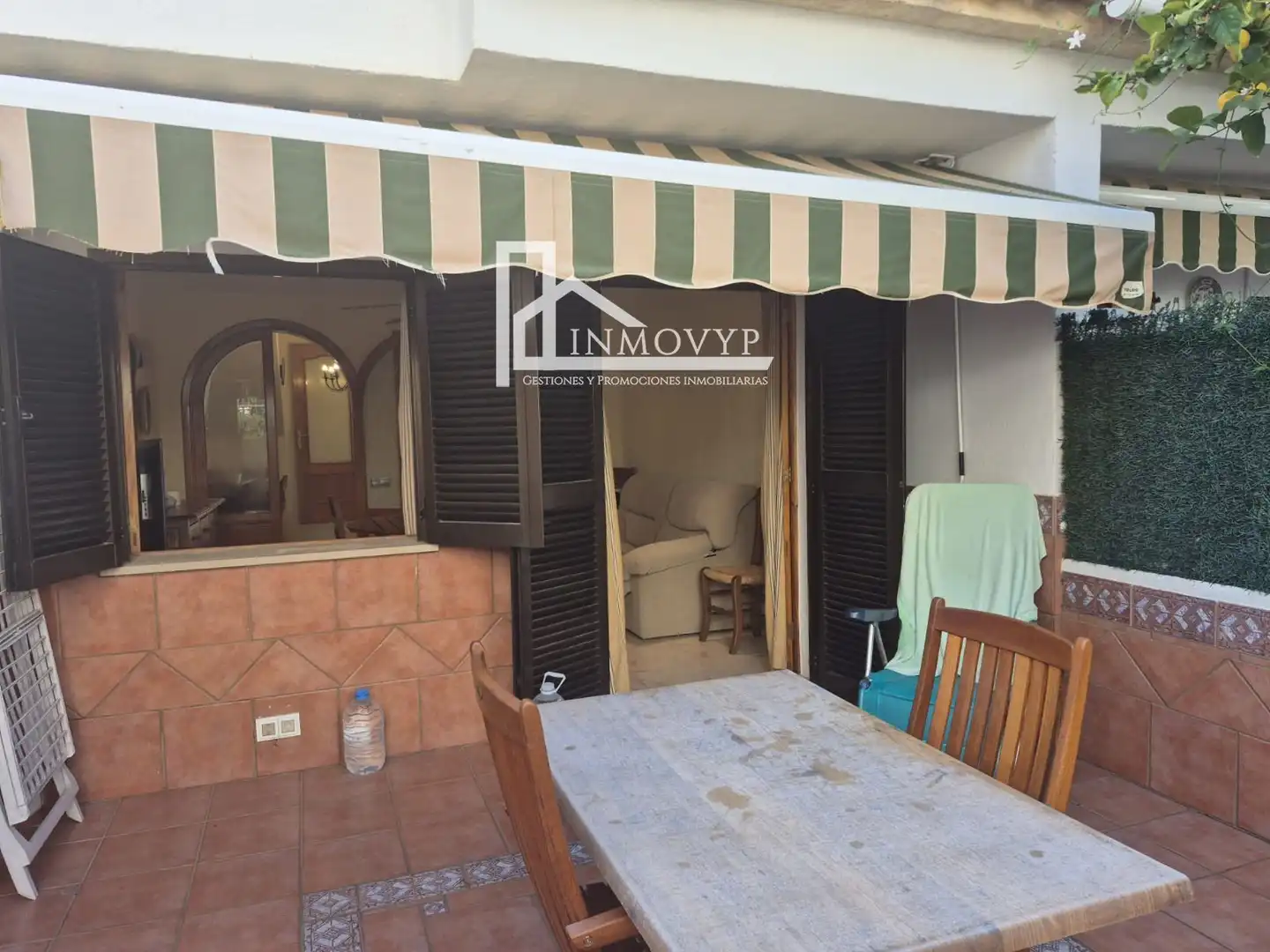 Terrasse von Einfamilien-Reihenhaus zum Verkauf in Calvià mit Klimaanlage, Terrasse und Schwimmbad