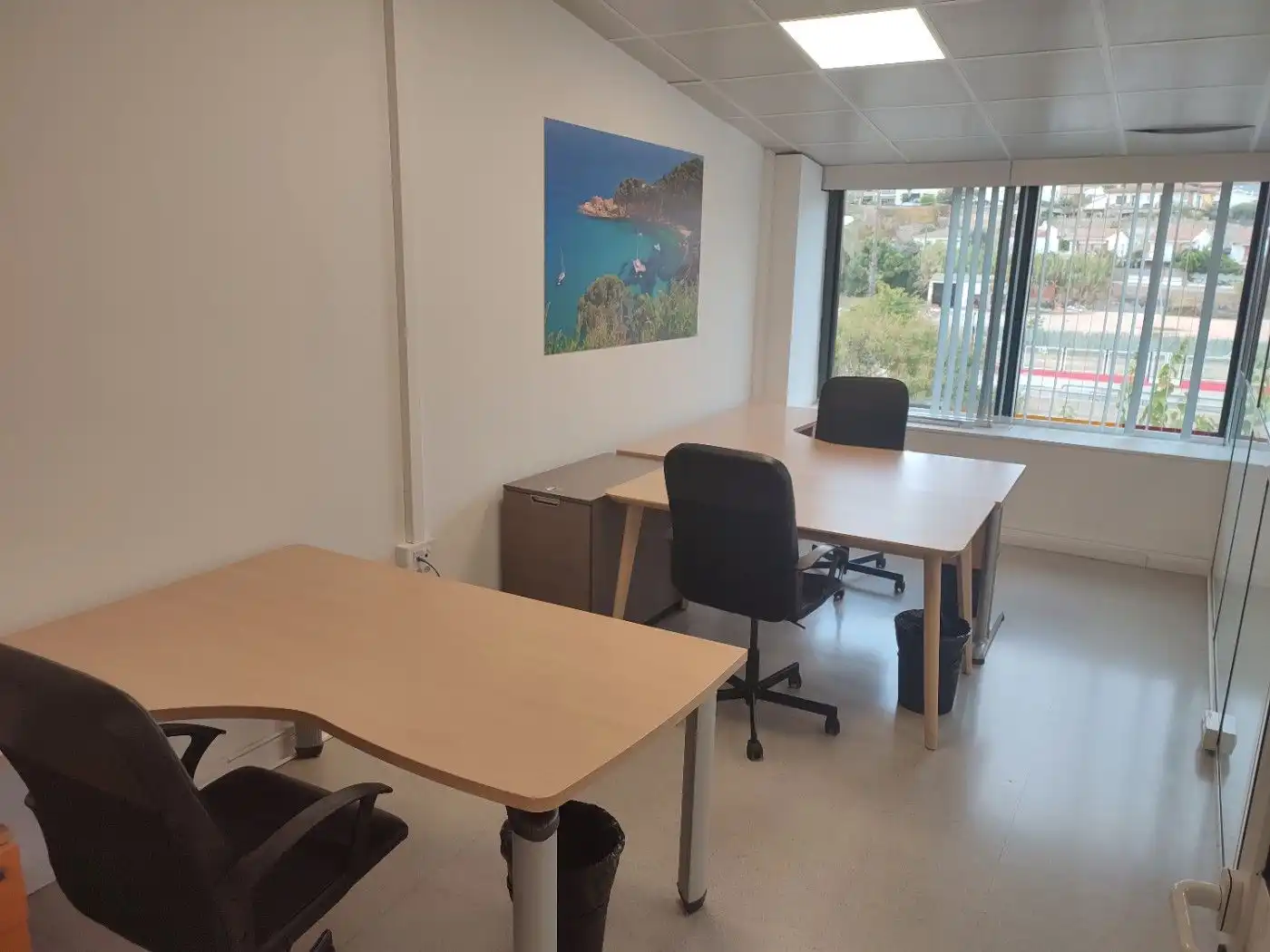Büro zum Verkauf in Pineda de Mar mit Klimaanlage, Heizung und Abstellraum