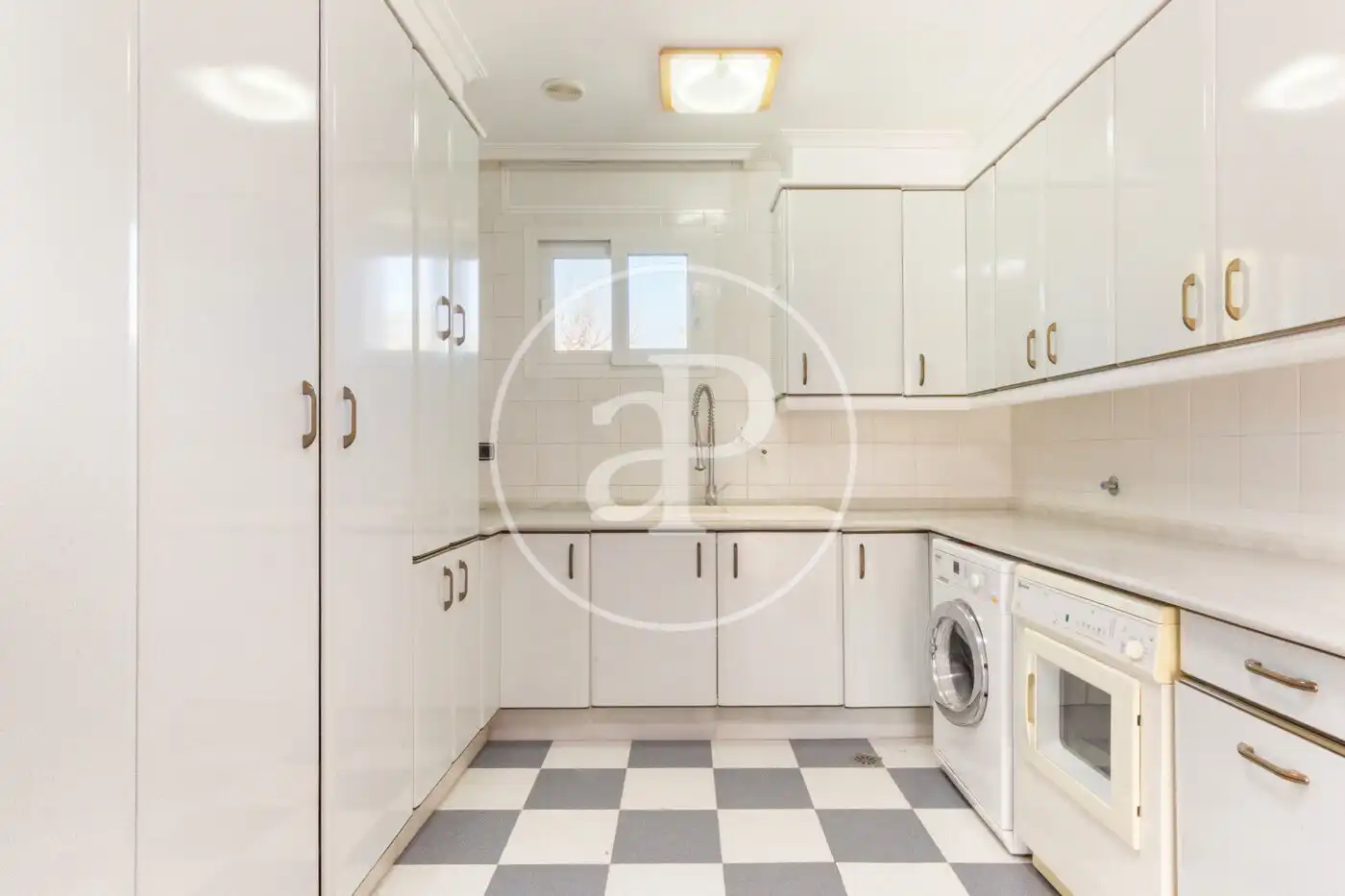 Cocina de Casa o chalet en venta en Serra con Aire acondicionado, Calefacción y Jardín privado
