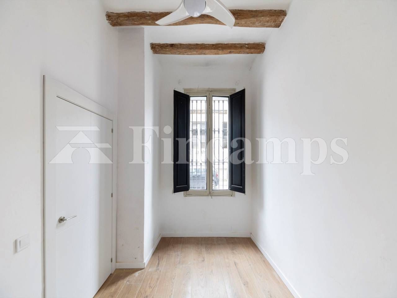 Dormitori de Casa o xalet en venda en Sabadell amb Jardí privat