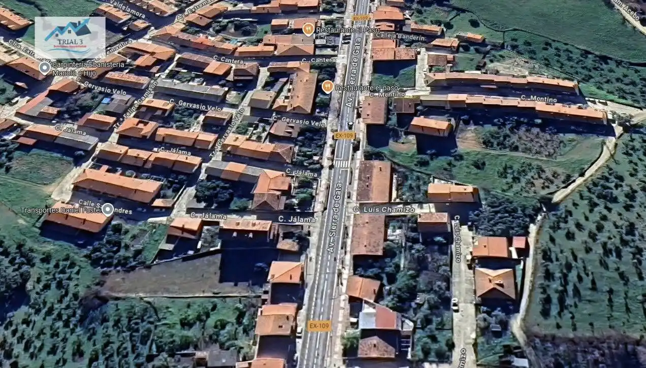 Vista exterior de Edifici en venda en Perales del Puerto