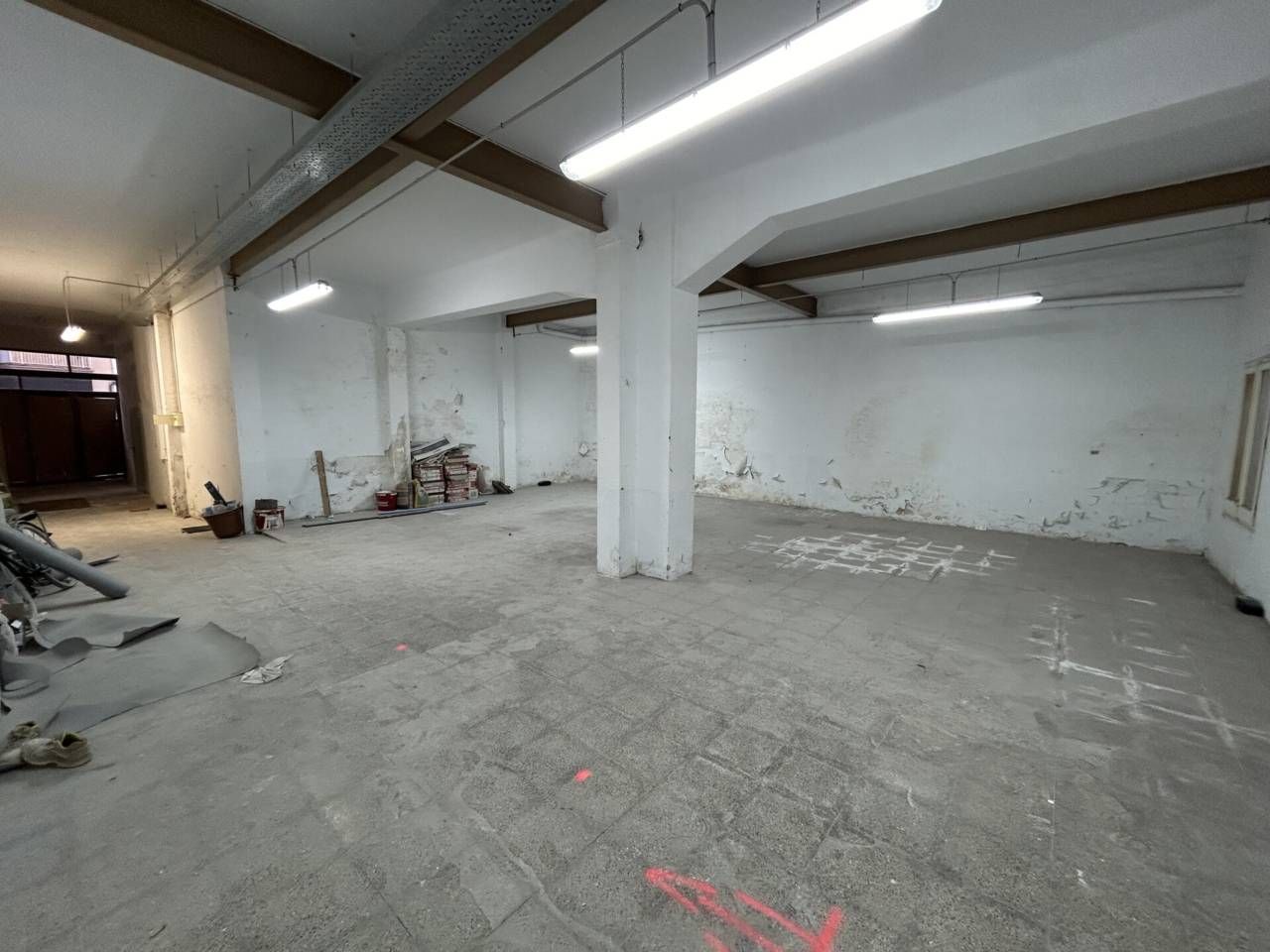 Premises to rent in Badalona