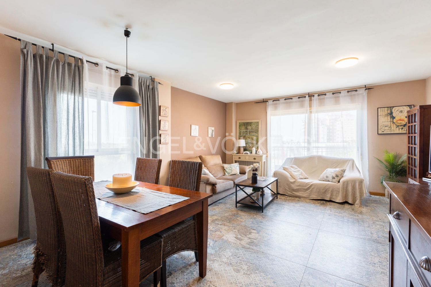 Sala d'estar de Apartament en venda en Castellón de la Plana / Castelló de la Plana amb Aire condicionat, Calefacció i Balcó
