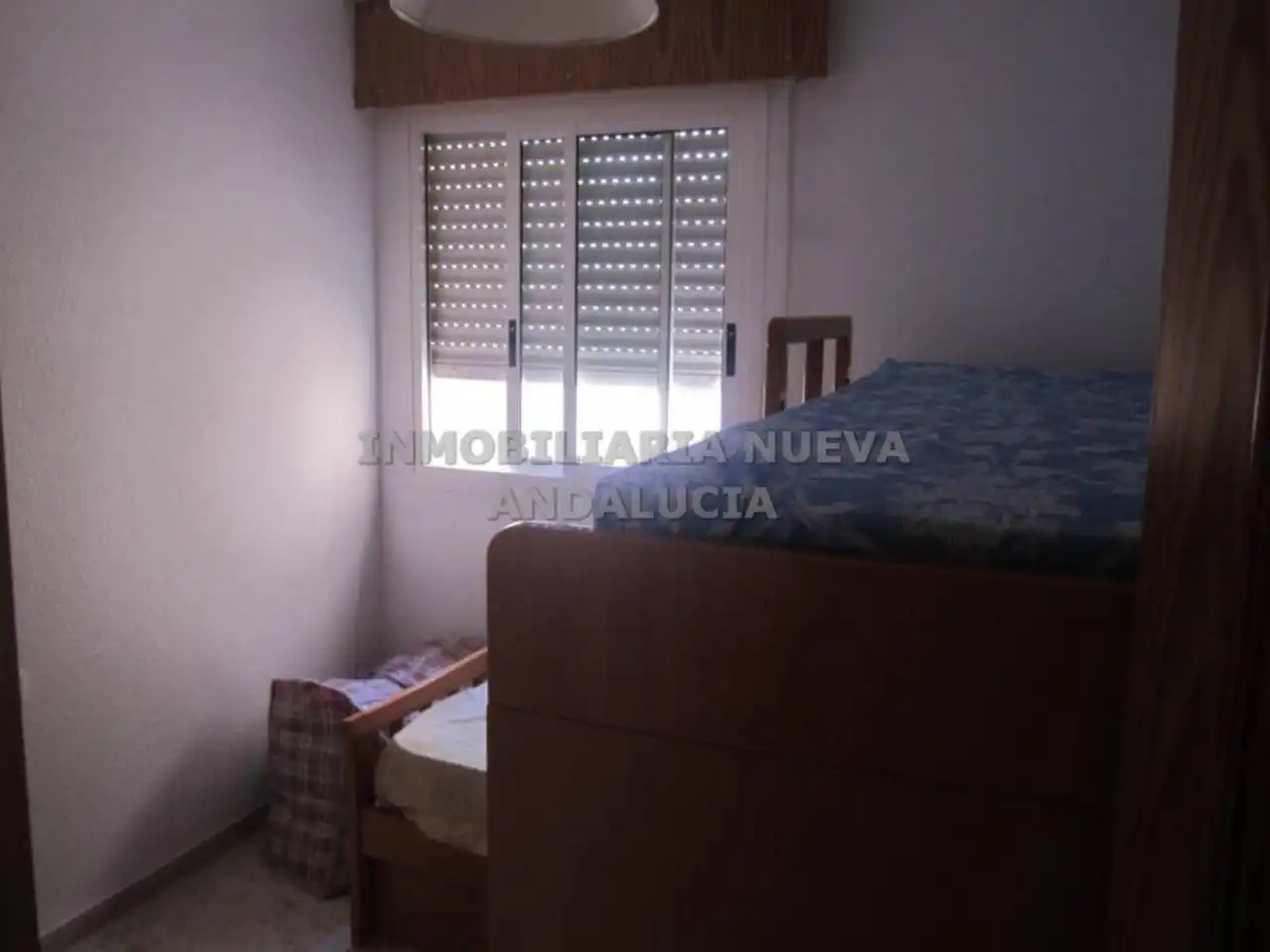 Dormitori de Pis de lloguer en Almería amb Aire condicionat i Moblat