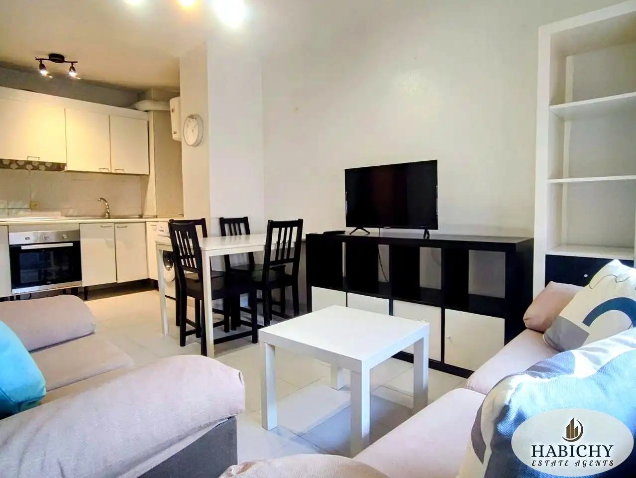 Apartament amb ascensor de lloguer a calle Agustin Lara, imagen 2