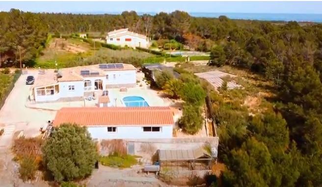 Exterior view of House or chalet for sale in L'Ametlla de Mar   with Heating, Terrace and Swimming Pool