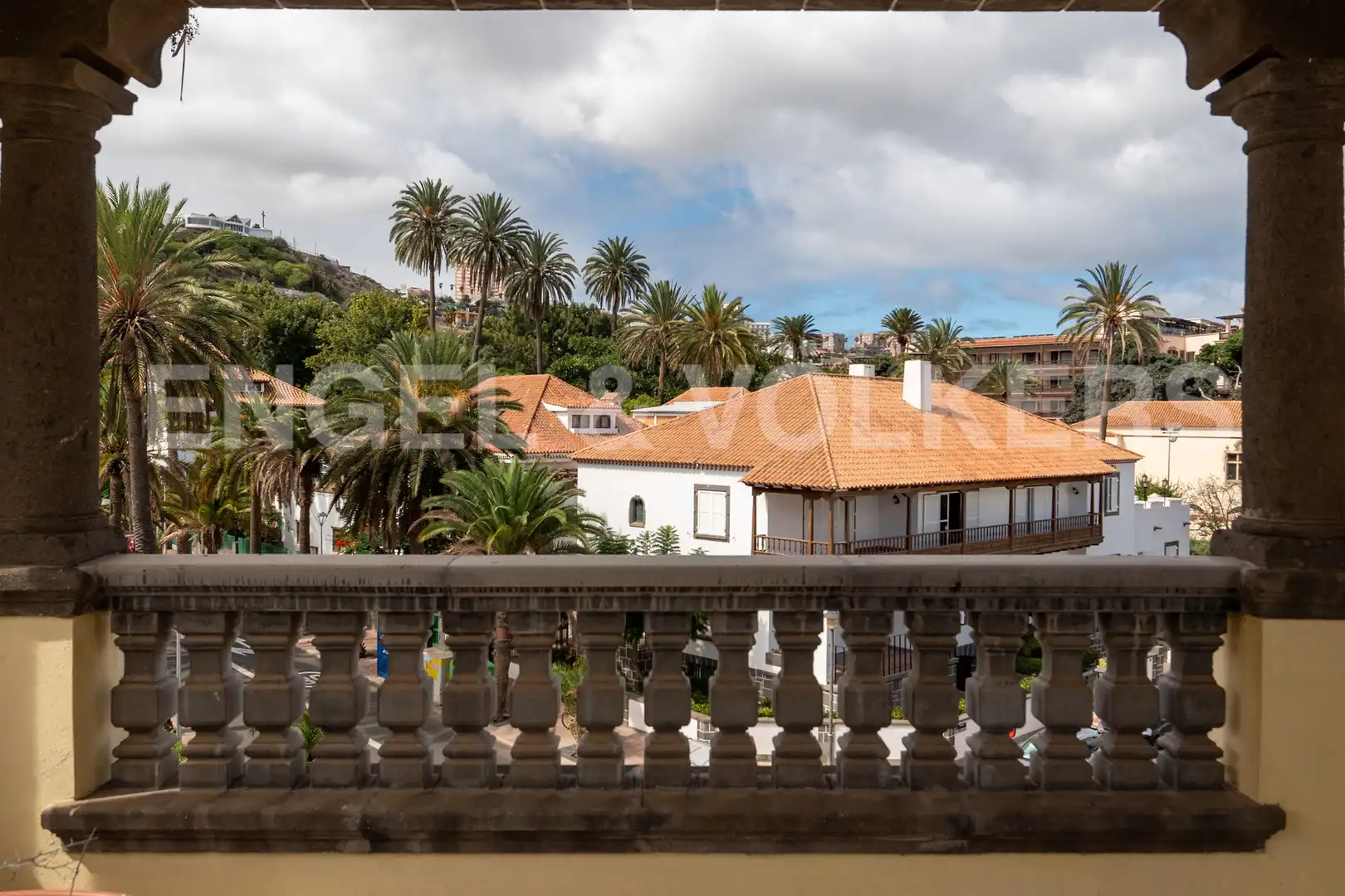 Vista exterior de Casa o chalet en venta en Las Palmas de Gran Canaria con Calefacción, Jardín privado y Terraza