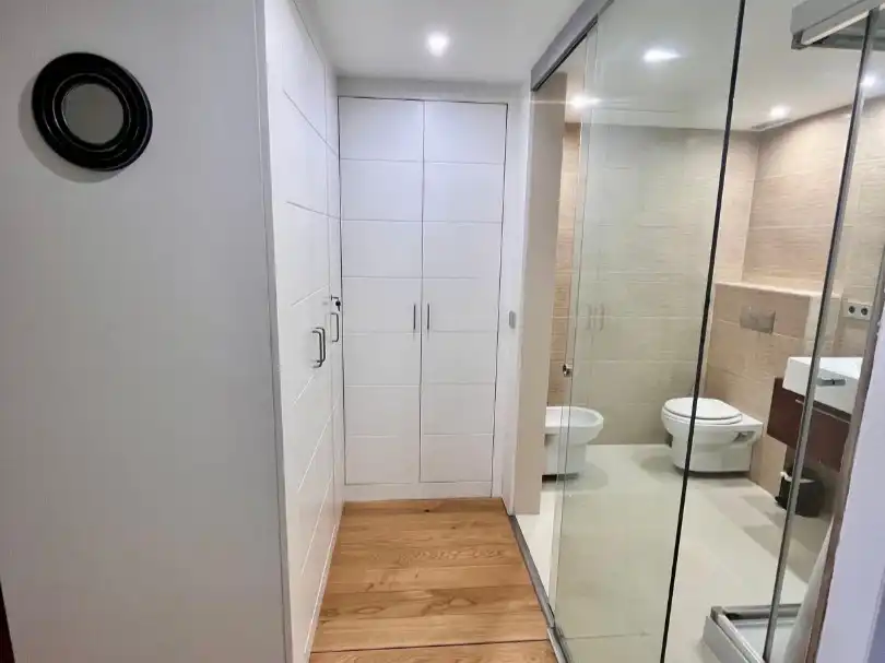 Bathroom of Apartments for rent in Eivissa  with Air Conditioner, Heating and Parquet flooring